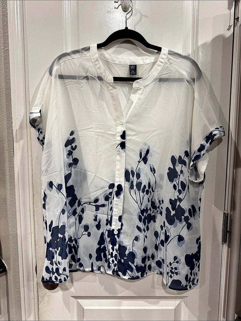 SHEIN Floral Blouse in White & Blue Size 1XL New